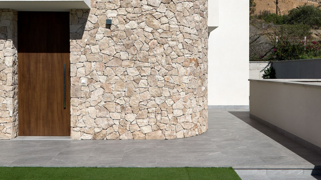 Majalú Puerta Entrada